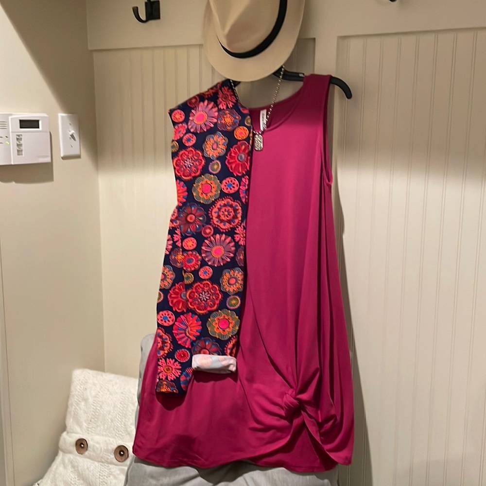 Tunic and Agnes and Dora leggings